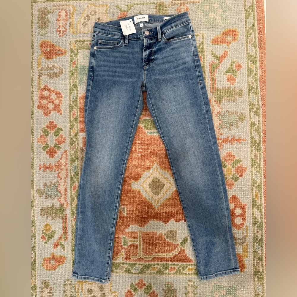 NWT Frame Le Garçon jeans. Size 24.